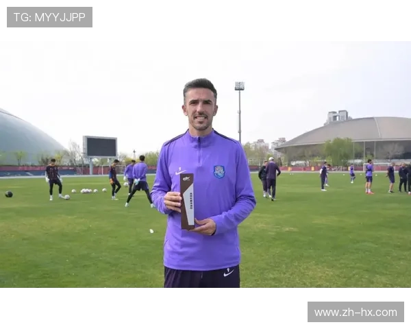 津门虎大胜十人云南 基莱斯双响张宸梁染红